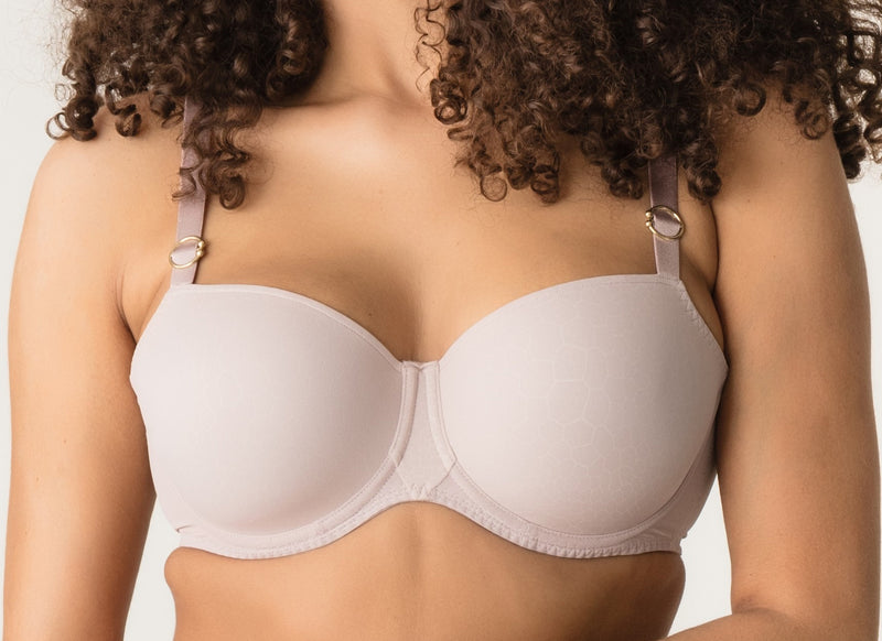 Prima Donna's new Guilty Pleasure is definitely a pleasure to see and wear, but we don't feel guilty about that. This balcony bra has straps that don't slip.